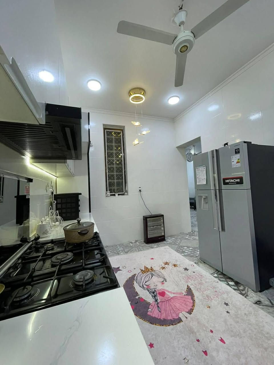 بيت للبيع طابو صرف تحويل مباشر السعر ١٠٥ مليون جاهز من كلشي بناء حديث قبل سنه يحتوي على غرفتين نوم واستقبال ومطبخ وصالة 
للاستفسار
***********
***********
