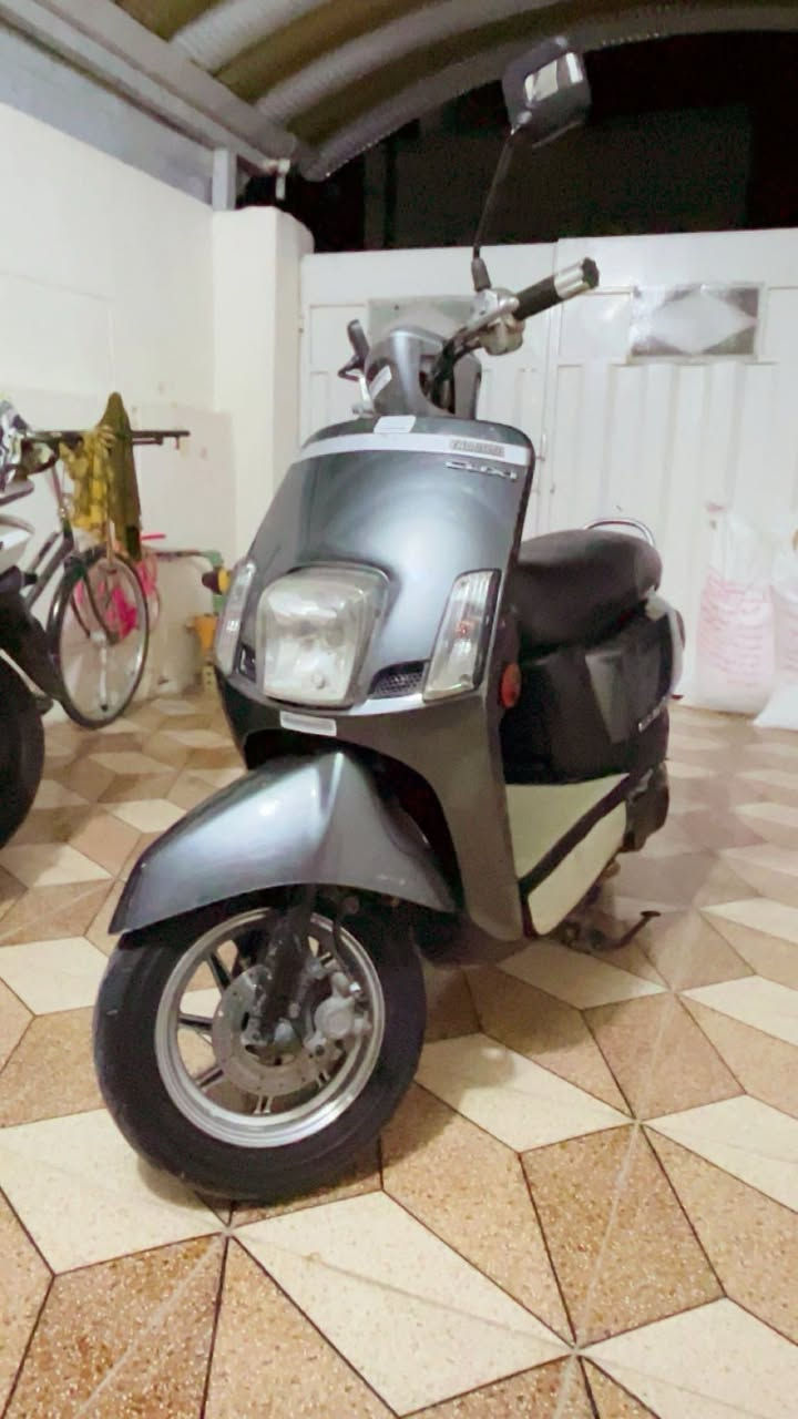 سلام عليكم دراجه بوليس مصطره موديل 2011 دراجه صارله اسبوع من نزلته من الرنبه دراجه بيها تزويد خارجي وياله ودبلات ويدات وقبغ عنبار وقبغ فلاوين ولايتات زنون واشاير لدات وارضيه تفصال كشن جلد دهن امزايل دراجه مكفوله كفاله عامه دراجه ختم واحد كله ويه المكينه سعر خاص مكانه ديالى بعقوبه للستفسار على الرقم *********** او مراسله الصفحه
