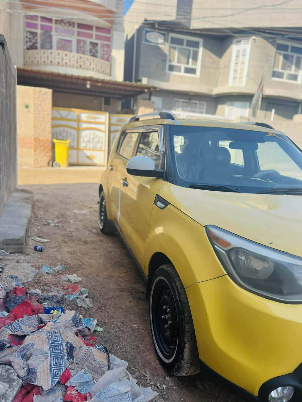 السلام عليكم
كيا صول موديل ٢٠١٤ كير عادي مكانه ١٦٠٠ 
للبيع او للمراوس معروضة ٨٥ وبيها مجال 
بغداد صور الحادث مرفق مع الصور 
مكانها بغداد حي البتول موبايل ***********
