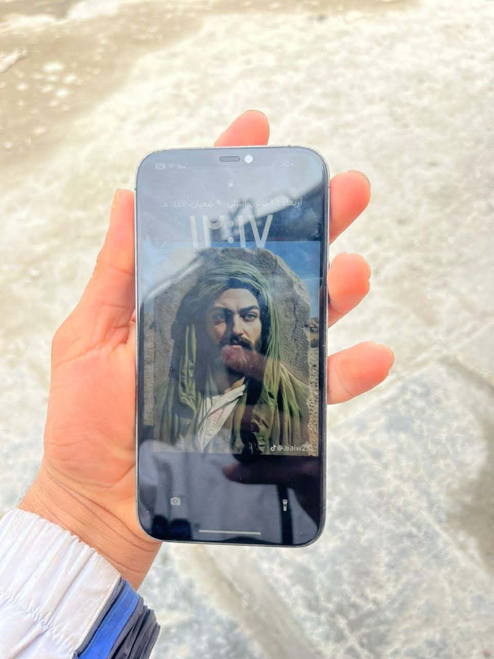 آيفون ١٢ برو ماكس ذاكره ٢٥٦. الجهاز نضيف خير من الله بدل بيه بس شاشه وكاله ***********
