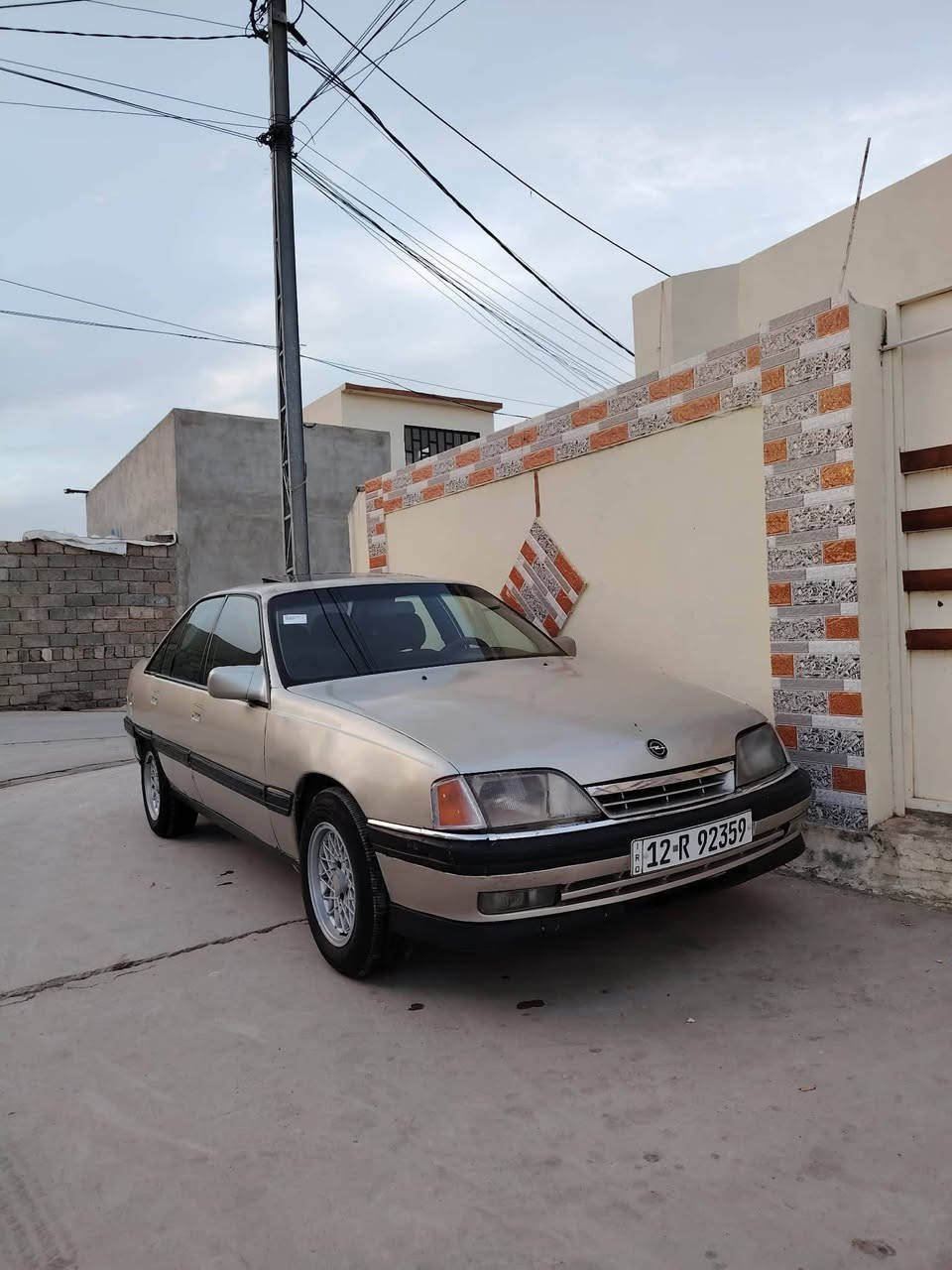 للبيع موديل 1993 محرك 26 كايم محرك فحم كير شرط كهربائيات شرط فتحه سقف جامات 4 كهرب صدر جديد 
سعرها 21 وبيها مجال (‏‪***********‬‏) سنويه لل29 شرعي موجود شرط التحويل
