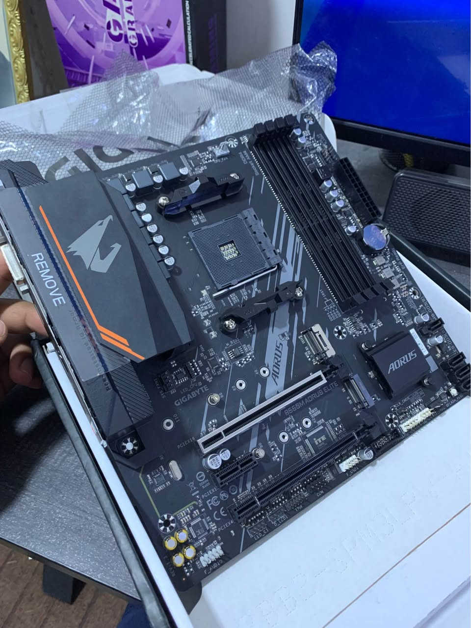 السلام عليكم 
مذربورد B550 AORUS ELITE
للبيع ردت اسوي تجميعة وماصارت القسمة ف اريد ابيع البورد مفحوص وشغال ماكو اي بن مكسور 

ب150 الف وتوصيل 5 الاف

(اخوان رجاءاً بدون عملة لان اني اصلاً مشتري بهلسعر وشكراً) النجف, العراق


**إذا كنت صاحب هذا الإعلان وتريد حذفه لأي سبب، رجاءا أرسل رسالة إلى الدعم الفني**