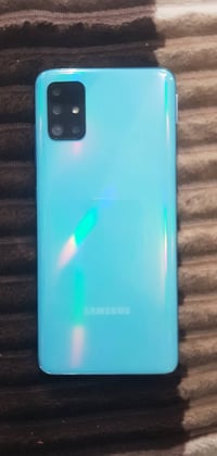 A51  ذاكره 128  للبيع السعر 125 المكان مدينة الصدر لتواصل  07708818225