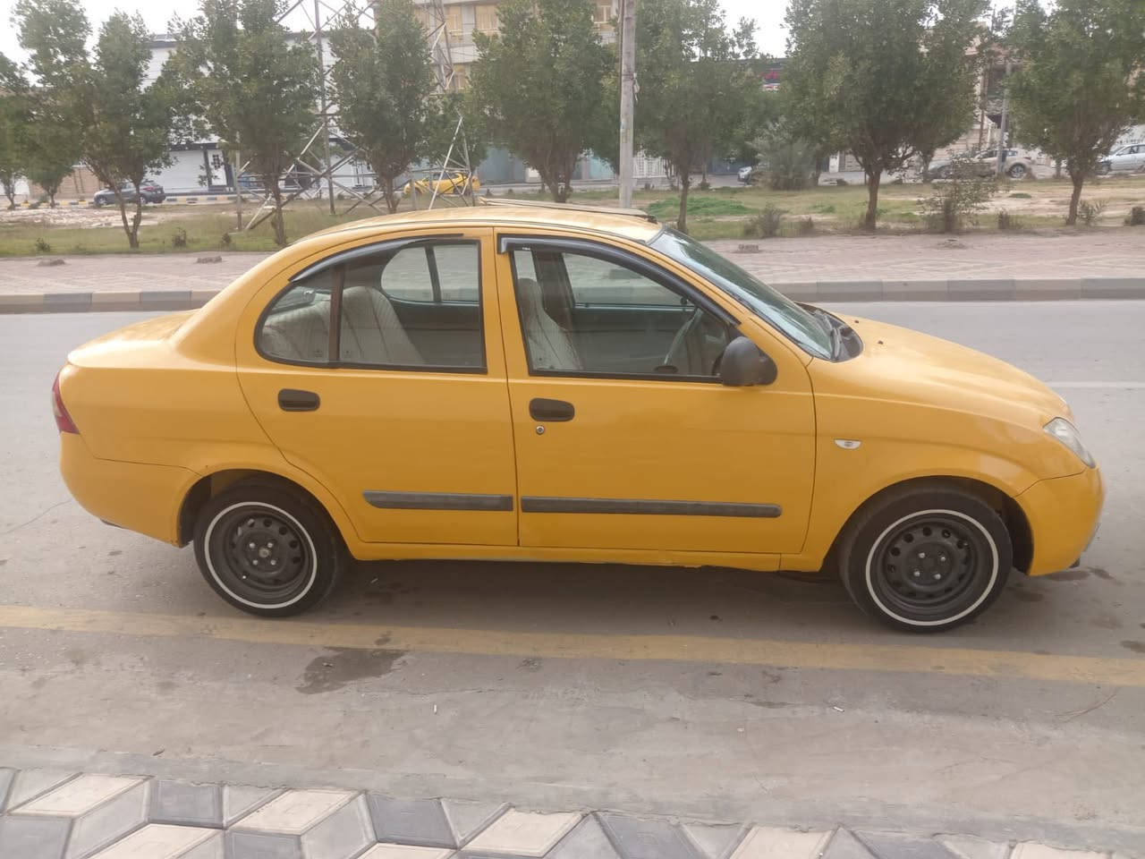 السلام عليكم طيبة 2016 بأسمي الرقم الدولي الجديد مصفره هيئة وغرامات السيارة كفالة عامة ما عدا الهلالات والدوس بيهن صبغ باقي السيارة كفاله محرك كير حدادية ما عدا الدبلات السعر 41 وبيها مجال بسيط رقم الهاتف ***********
