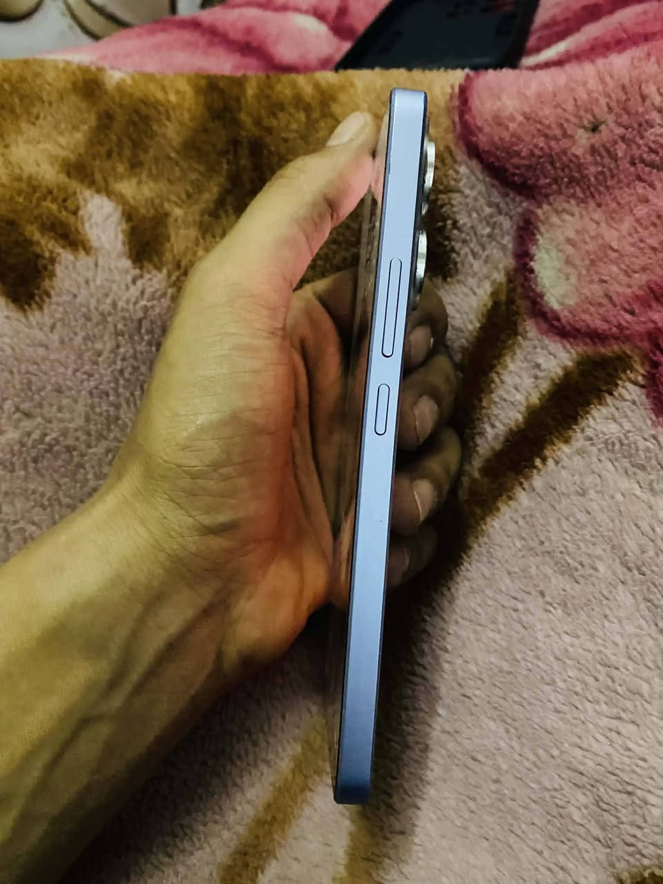 ريدمي نوت 13برو فايف جي ذكره 512 ببجي 90 تلفون فقط ضهره مالته متفطر بيع او مراوس معه الفرق 250. خاص مفتوح


**إذا كنت صاحب هذا الإعلان وتريد حذفه لأي سبب، رجاءا أرسل رسالة إلى الدعم الفني**