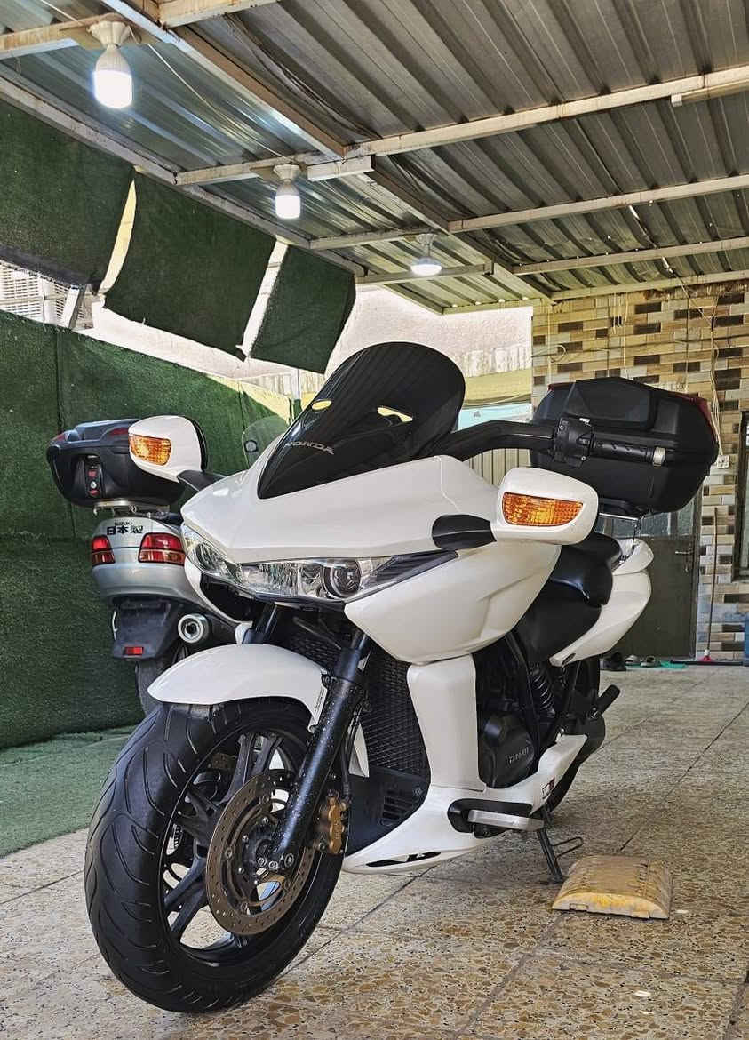 السلام عليكم دراجه HONDA DN_01 للبيع للاستفسار *********** عنوان بغداد البياع
