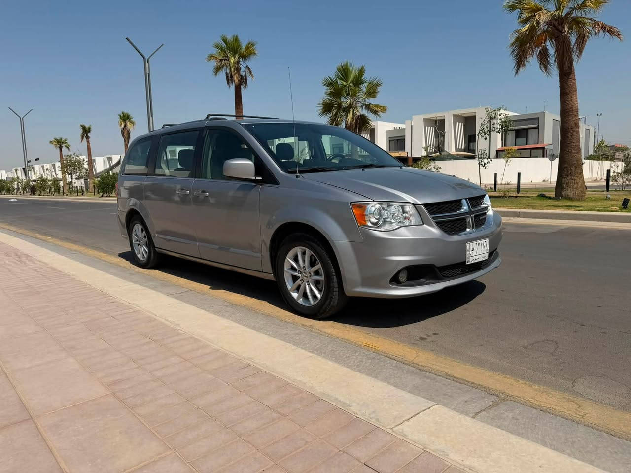 🚘 للبيع – Dodge Grand Caravan 2019 SXT 🚘

✨ لون رصاصي
✨ سعر مميز: 160 ورقة فقط

المواصفات:
✅ أبواب جانبية كهرباء
✅ باب الصندوق كهرباء
✅ كوشن السائق كهرباء
✅ كوشنات منفصلة (سياحي)
✅ تبريد ثلاث قطع
✅ الجام الأمامي والخلفي كهرباء
✅ فرش سقف
✅ فرش بين الكوشنات
✅ شاشة أندرويد
✅ شاشات سقفية
✅ لايتات عدسة
✅ محرك 3.6 لتر

🔧 السيارة جاهزة بالكامل ولا تحتاج أي مصروف.
✅ المحرك، الكير، الصدر، ومنظومة التبريد كلها بحالة ممتازة وكفالة بالشرط.

📌 ملاحظة بكل شفافية:
السيارة تعرضت لحادث خلفي في أمريكا، وتم إصلاحه، كما يوجد بها صبغ في العراق. صور الحادث وصور السونار مرفقة مع المنشور ليكون المشتري على اطلاع كامل، والحادث بسيط جدًا ولا يؤثر على أداء السيارة.

💰 السعر: 160 ورقة (مناسب جدًا قياسًا بالمواصفات والحالة).

📍 موقع السيارة: بغداد – سريع الغزالية.

📞 للاستفسار والتواصل:
***********

للجادين فقط، والله ولي التوفيق.
