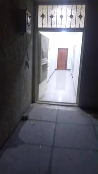 150 متر للايجار السيديه الضباط   غرفه وصاله مطبخ صحيات سطح  ايجار 550 ...