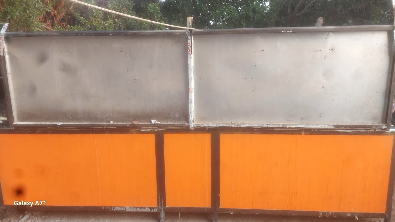 كاونتر مستعمل للبيع طول ٣ متر  السعر ٢٥٠ وبي مجال الزبير *********** الزبير, البصرة
