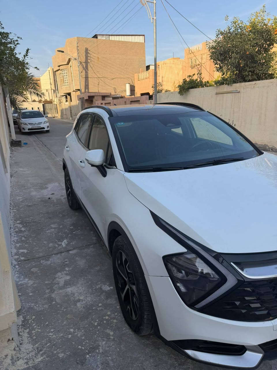 من رخصت لادمن المحترم
سبورتج موديل 23 رقم بغداد جديد 
فول مواصفات واحد ع واحد 
شاشه كبيره تحكمات بنوراما 
مري شفط تحكم ذاتي
شحن ذاتي سياره مفوله فول واحد ع واحد
بيها صبغ اربع قطع بدون دواخل خارجيات بدون اي دواخل
ماشيه 44 مشي حقيقي سبير شركه منتزل
السعر 182 وبيها مجال للشراي 
مكاني الفلوجه الكورنيش 
لاتصال 
***********
***********
سياره موهذا سعرها بس مستعجل ع بيع وشرط تحويل مباشر ماكو اي مشاكل
