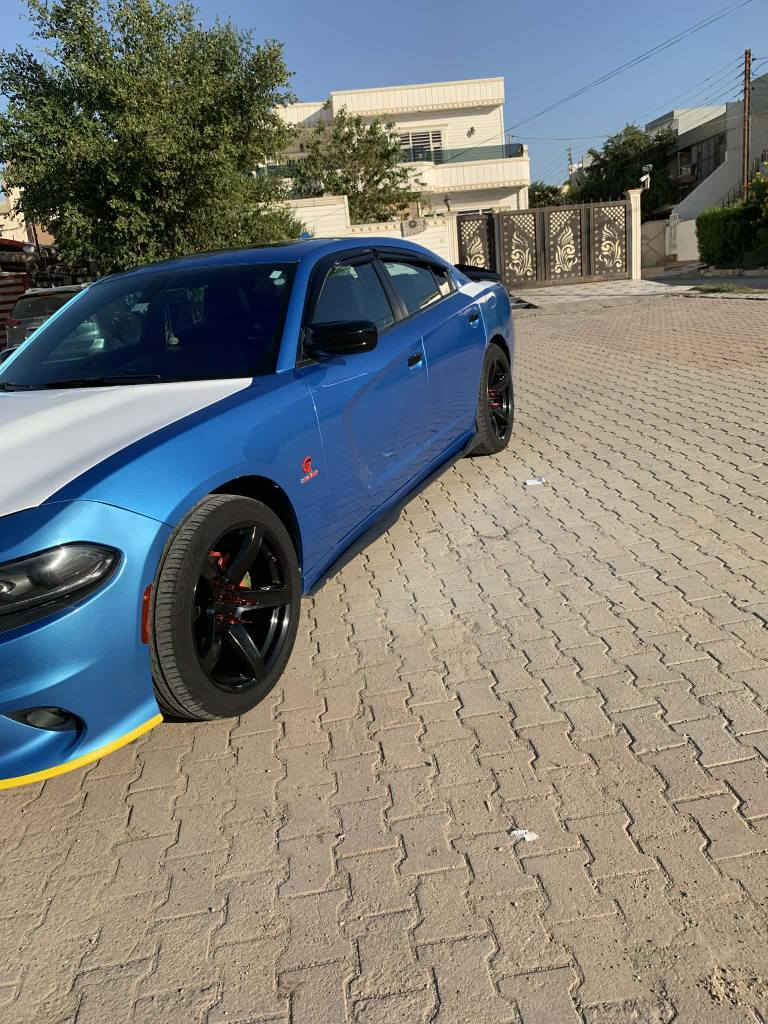 SXT بلاص
سيارة فول لفول للاخير    //أنواع المواصفات بيهة )))
__المواصفات___ماشيه 40ميل 
فتحة     
*كشنات  خزن و كهرباء وحار بارد 
ستيرن تدفةة
*كشن حضن رياضي
*شاشه كبيره رياضيه 

    سستم صوت بلادي 
  *اوبشنات رياضيه 
*محدد السرعه
*تشغيل عن بعد
*ويل كب 20 
*كامره خلفيه دواره

*حساسات
*شاشه كار بلي
*كشافات ضباب

*مرايا متحسسه للاضاءه العاليه
*دخول ذكي بصمه 
هواي بعد بيه مواصفات
——اضافات——-

منظومه زنون عالي  اصلي شرط // ثلجيه
بيوجكترات. زنون 
سياره نصبته احله من الصور تجي وشوف سياره جديده بمعنى كلمه ادامه عليه من شركه صدر جديد بمعنى كلمه  اي نقص مابيه 
سعر 225
___

الحادث____
((حادثه خفيف  جداً)) جاملغ وره وقبق صندوق مبدل بلادي بونيد محدث 

*********** بغداد, العراق
