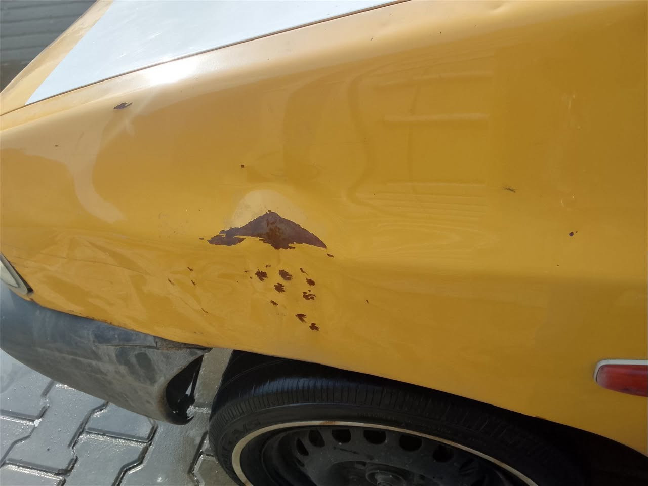 مرخصة الادمن المحترم 2012 مصفرة من كلشي كير مكينة تبريد كلة تمام شاصي الايمن بي فطر وما معمر الايسر بلاد رقم انكليزي داير مال الجاملغ الايمن والايسر بيهن خياس وصور كدامك مبين كلشي سعر 23 قفل شرط مكاتبة مروري غيرهة لا *********** مكاني بغداد
