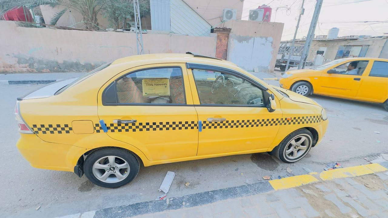 السلام عليكم افيو للبيع 
تكسي محرك 1600 جديد 
سنويه 28 السعر 55وبيها مجال
سياره نضيفه كير مكينه خير من الله
للستفسار ‏‪0783 821 9123‬‏
بصره حي الجهاد
