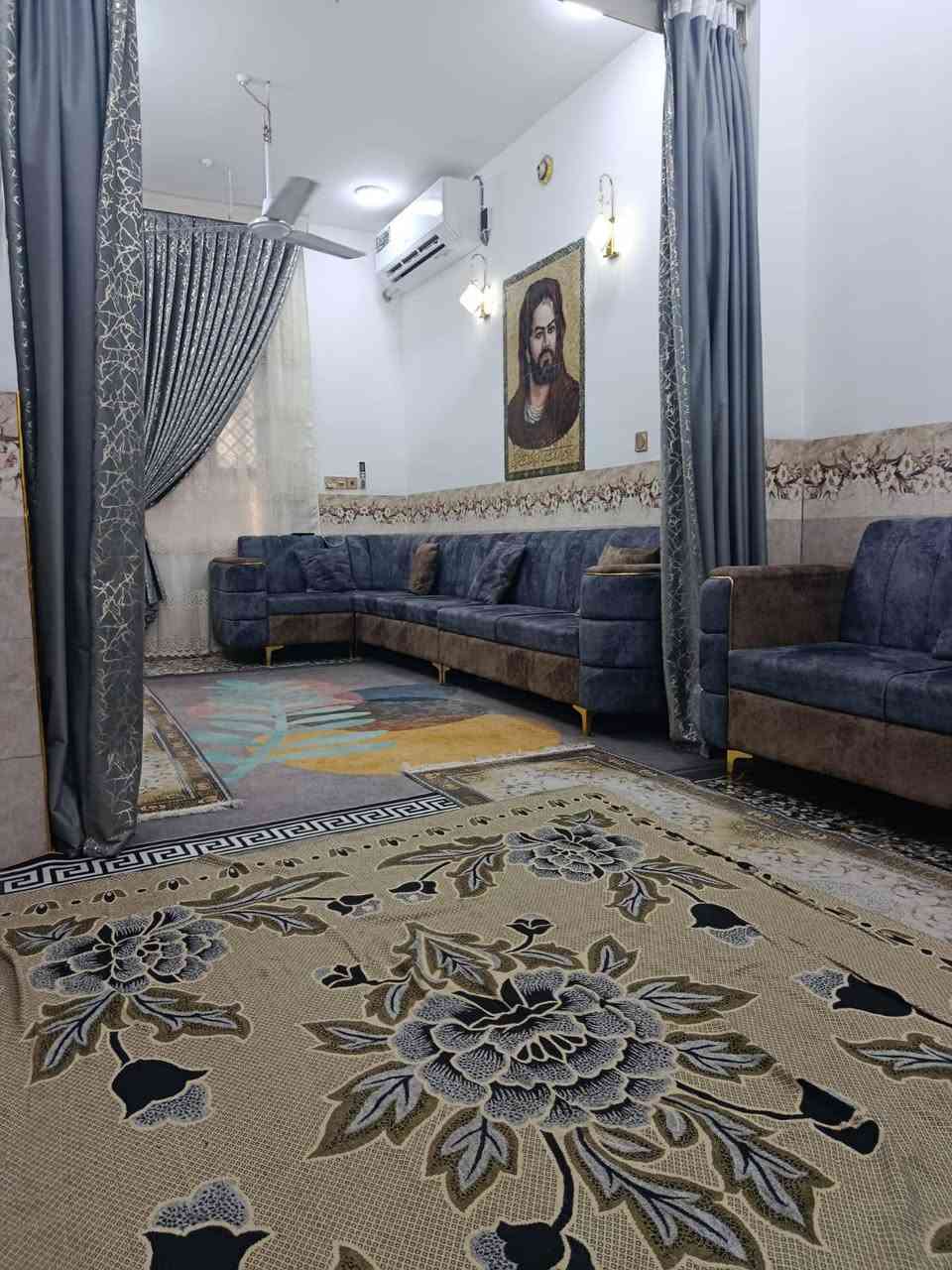 سلام عليكم بيت ٧٠ متر للبيع
طابق واحد  يتوفر جميع الخدمات  عرض الشارع ١١ متر طابو  سند ٢٥  العنوان كربلاء حي السيدة رقية مقابل اسواق برتقالة قرب مستشفى الكفيل. قريب جداً عن شارع الزوار يصلح حسينية او سكن  يبعد ١٠ دقائق عن الامام  الحسين (ع) للاستفسار الاتصال على الرقم ***********
