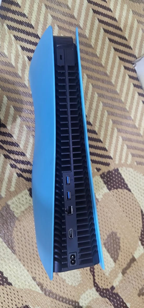 بلي5 فات مهكر ذاكرة 825 يجي ويا يدة و5 العاب لا مفتوح ولا مصلح شكل جهاز موضح بلصور
متوفر توصيل +++متوفر جوستكات اصليه فور وفايف


**إذا كنت صاحب هذا الإعلان وتريد حذفه لأي سبب، رجاءا أرسل رسالة إلى الدعم الفني**