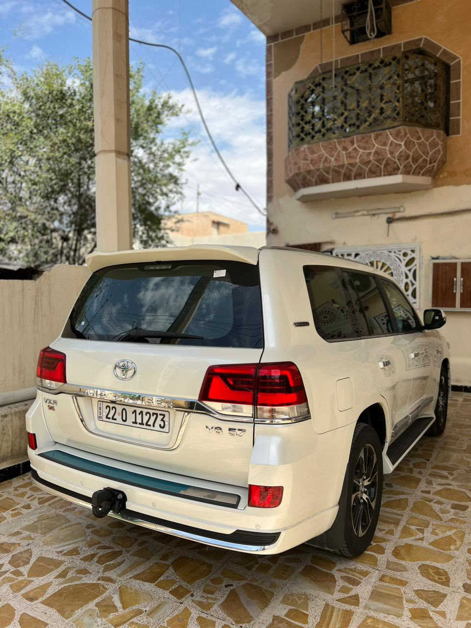 سلام عليكم ورحمة الله 
لاندكروز مديل 2021 VXR 5.7 بريم 
كفالة حتى دعاميات ماشية 62,000 
سيارة جديدة اخت الزيرو رقم اربيل بسمي 
•وسعرها مناسب •
الاستفسار: ***********
     ( مكاني بصرة )
