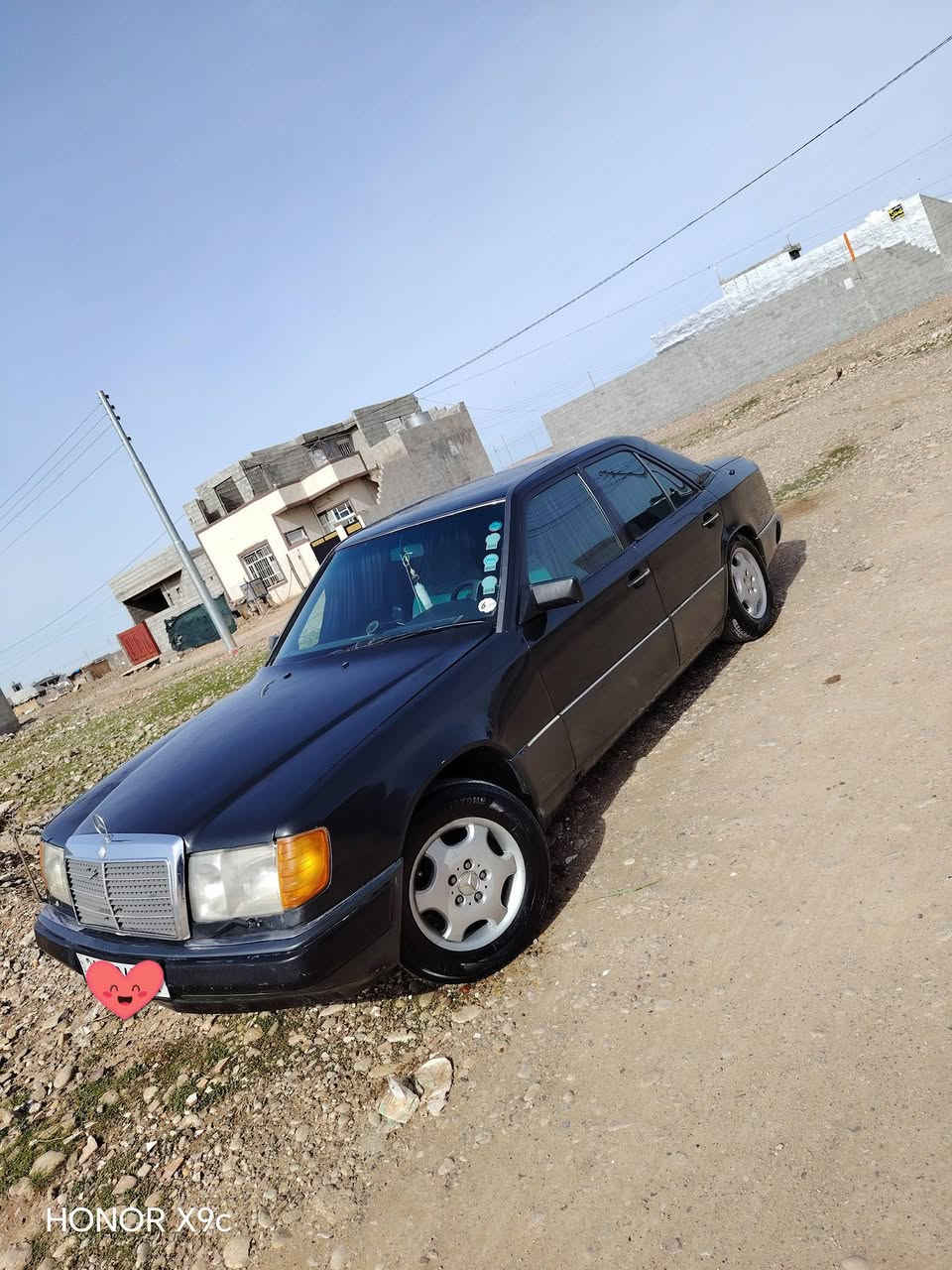 سه ره تا به ناوي خواي كه وره مارسيدز بينز ٣٠٠ موديل ٨٩ جوار جام كاره باي قه ئيده يه ده بله كاني نه ته قيوه جوار تايه تازه يه له زيره ته وه ره قه يه هيج تيانيه  مه حه ره كه به طه دوو نيوه ديله كو ره قه م سليماني  كارتي ية به نزيني له كله نرخ
٥٠ كه ميك مه عامه له
***********
به هاوكاري ئه دمين🌹❤️
