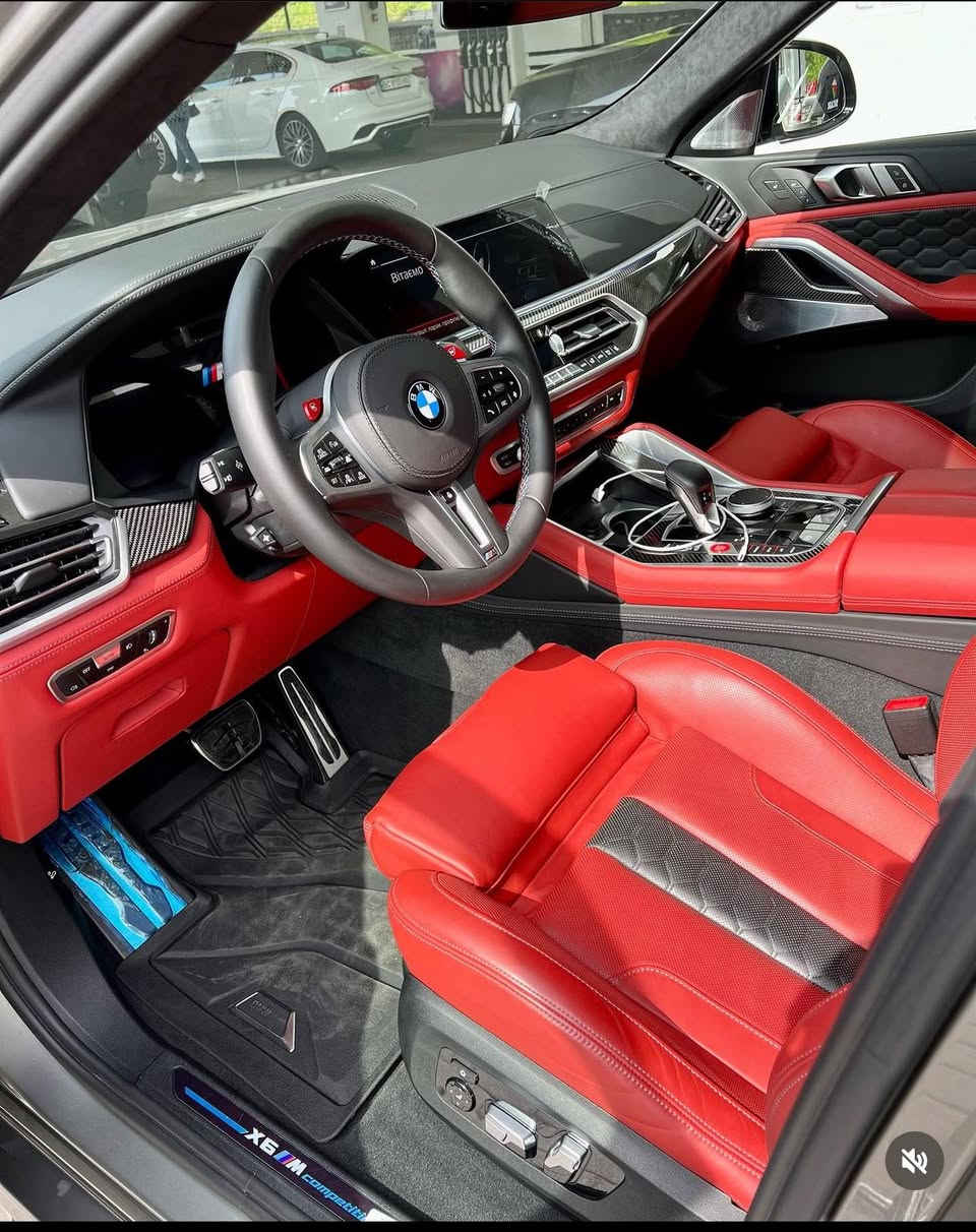 السلام عليكم.
BMW X6 m power.  
Competition 2022
للبيع 
***********
