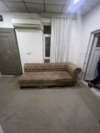 اغراض مستعملة للبيع  فورا. تواصل على الواتس كلهم ١٠٠ دولار.    للتواصل...