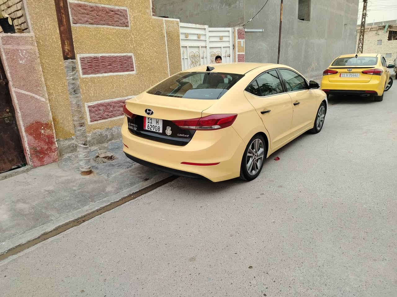 السلام عليكم النترا موديل 18 فول لمتدد حادث موضح بالصور جاملغ وبنيد ماشيه 195 الف مكينه برغي ممفتوح بيها جاهزه من كلشي بسمي تحويل ثاني يوم السعر 128 عنواني بغداد بوب الشام للأستفسار ***********
