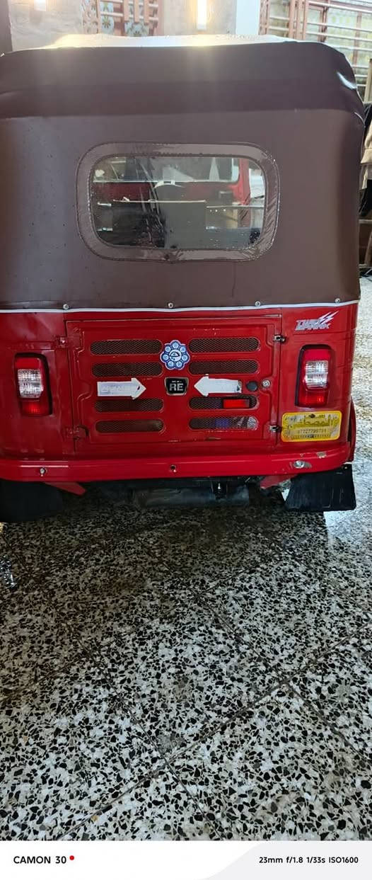 السلام عليكم تكتك موديل 2018 للبيع السعر ب5 الألوان بغداد حي البتول شارع مصتوصف الشهيد حمزه المطيري الرقم ***********
