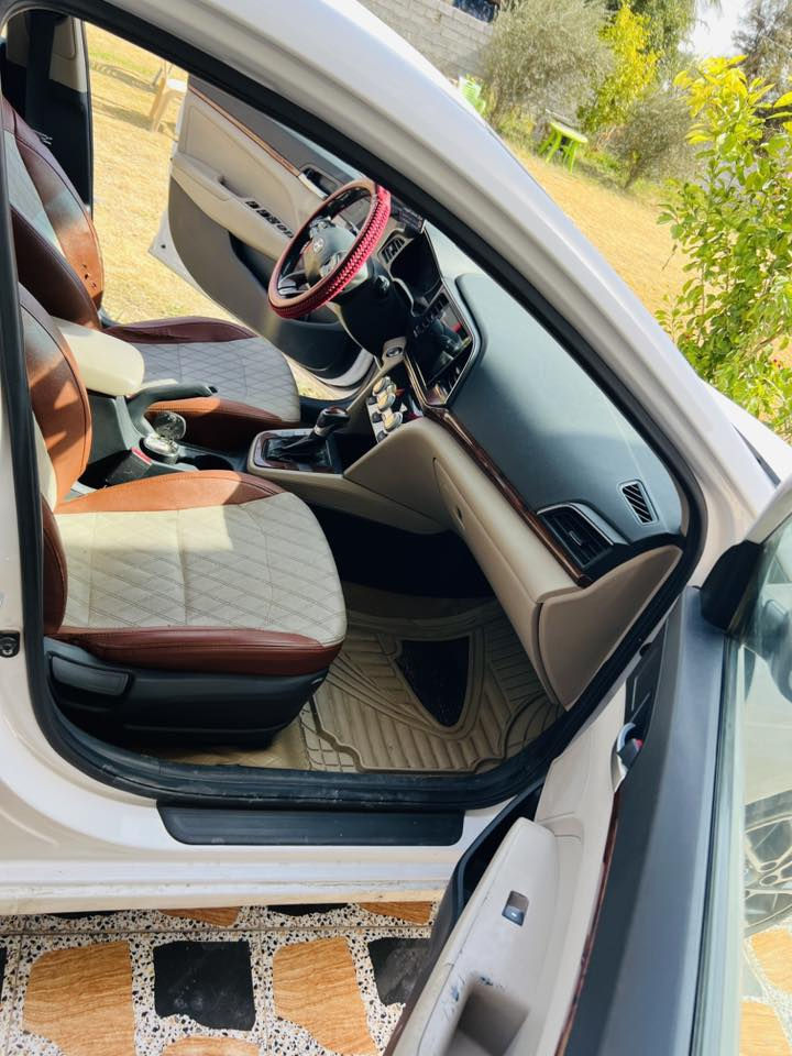 السلام عليكم ورحمه الله  
النترا 19 فول مواصفات  مكينه 2000 مكفوله فقط براغي البنيد مفتوحه  الباقي كفاله مثل ما موضح بالصور السياره باسمي تحويل ثاني يوم معروضه 157 وبيها مجال مكاني بغداد المحمودية 
***********
*********** 
الخطين بيهن واتساب وفيس متواجد 24 ساعه
