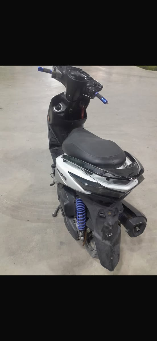 سلام عليكم للبيع سكنس لد بلاديه نقص ترايش مكاني بغداد مشتل سعر 850 بيه مجال  
***********
