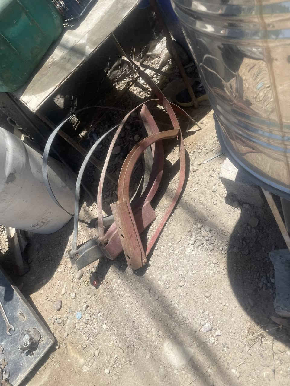 سلام عليكم البيع تانكيات مال كاز المانيات هيه قواعده سعر مليون وبي مجال 

وتانكي مال عربانه إماراتيه سعره ورقه 

والاستفسارات عل هذا راقم ***********
