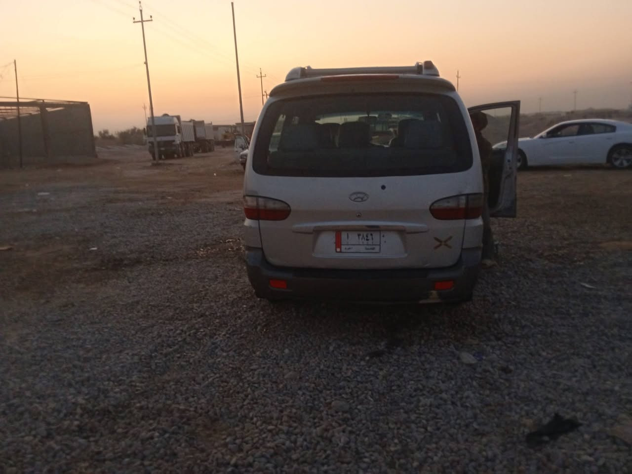 السلام عليكم ورحمه الله وبركاته توجد ستاركس 2007البيع رقم دولي انكليزي قادسيه سنويةجديده سنه 28سياره حلوه تخم تاير جديد خط وبحث جديد مصفره هيئة وغرامات العنوان الناصرية قضاء الفجر السعر 70وبيه مجال الاتصال عل رقم ***********
