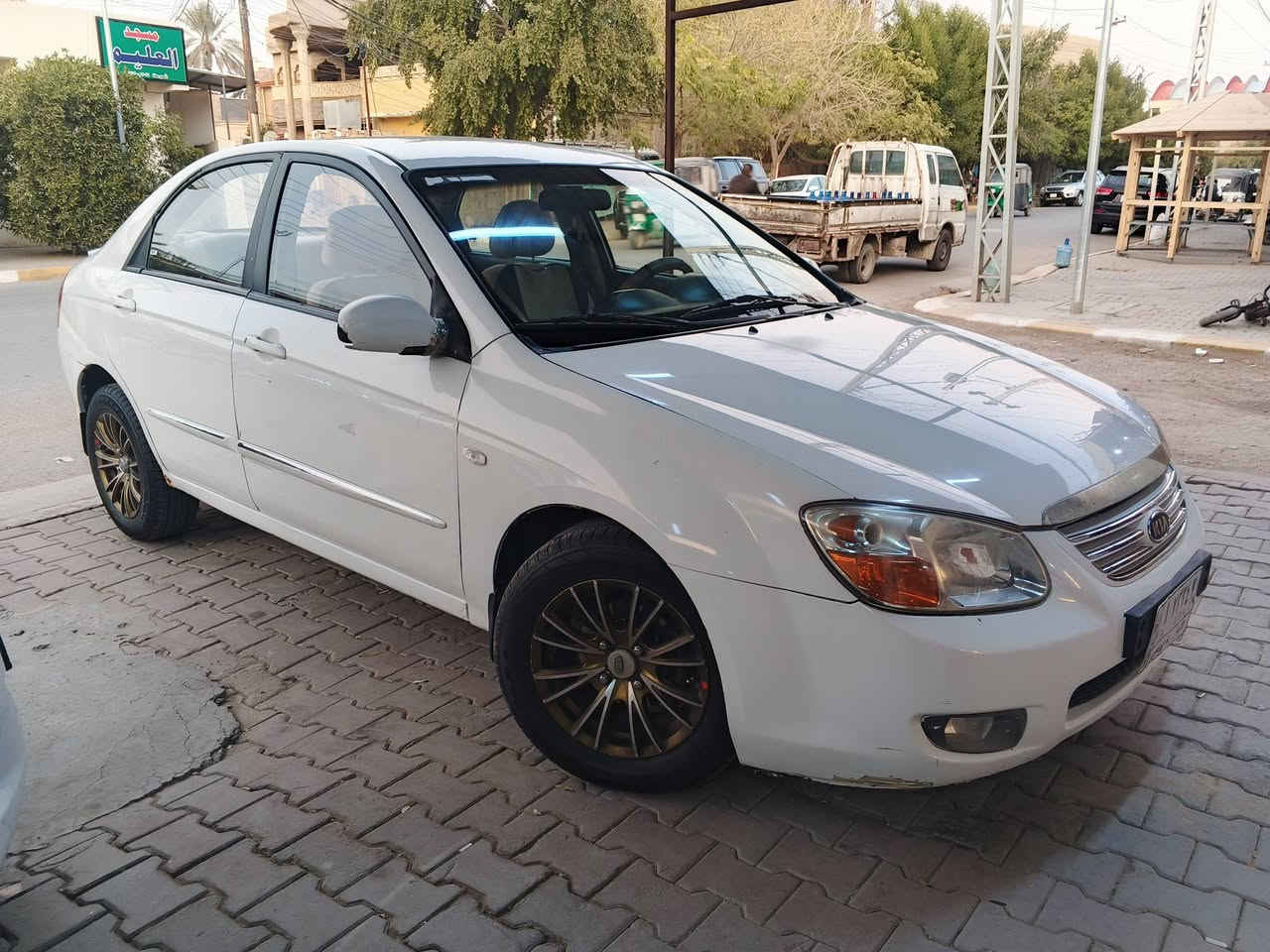 سيراتو خليجي محرك جديد 1600 بيه صبغ بالباب وجاملغ الخلفي تخم تاير جديد صدر دبلات جديد تبريد سياره جاهزة من كل نواحي سعر 81 وبيه مجال المكان هيت كبيسه رقمي ***********
