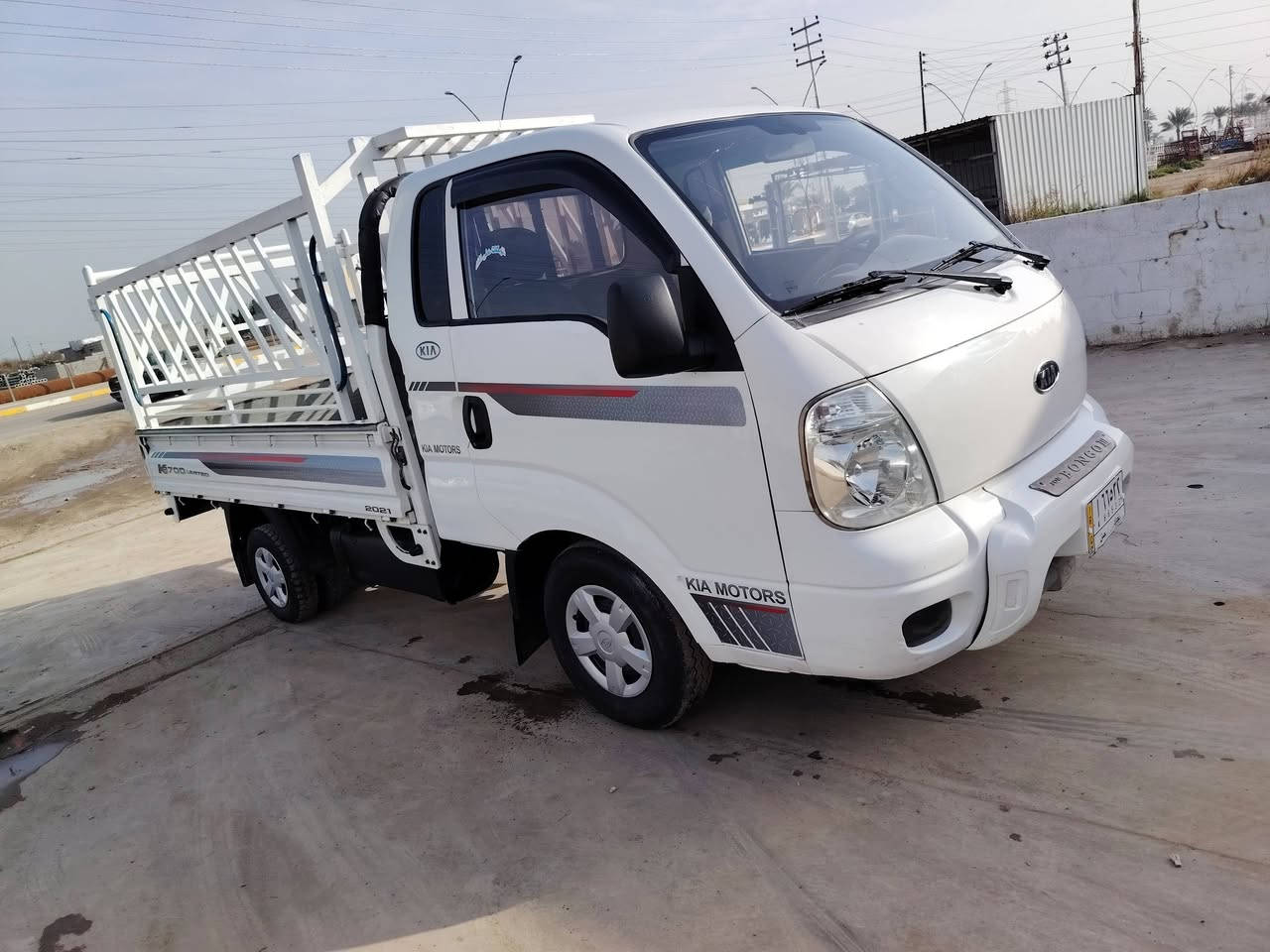 السلام عليكم للبيع والمراوس كيا بنكو موديل 2008 رقم بغداد مشروع وطني السنويه لل 28 سيارة جديده وبلاديه برغي ماناقصها تبريد تدفئه صدر جديد قبل 10 ايام بدلته غلاف محجل جاهزة بيها صبغ بربع شويه اني صبغه طخه خفيفه على كد شبرين والدوسه صبغتها توحيد لون والباقي مكفول مكينه تبخر بدون تنقيص من سامراء البغداد روحه جيه قطرة ما نقصت ومكينه ناعمه ونص سلف تشتغل تخم نوزل وبم جديد قبل شهر بدلتهن دوشمه جديده شاصي مكفول عل فحص شرط سيارة جاهزة فلس ماتصرف عليها السعر 93 وبيها مجال بسيط للشراي العنوان سامراء الشراي يراسل الصفحه خاص تحياتي


**إذا كنت صاحب هذا الإعلان وتريد حذفه لأي سبب، رجاءا أرسل رسالة إلى الدعم الفني**