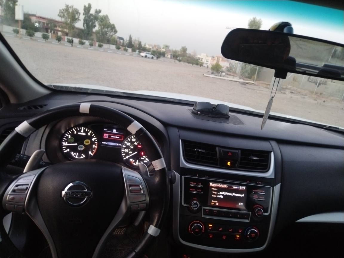 Nissan Altima  SR  2017 
ڕەنگی سپی سەدەفی
80  KM  ڕۆیشتووە
فول مواسفات بەس سلایت نیە
ڕەقەم شانسی و
ڕەسمی دەعمەکەم داناوە 
زۆر پاکەو وەک شەریکە ماوەتەوە
نموونەیە لەجوانی 
ڕەقەم سلێمانی بێ کێشەیە
مەکینەی V4نەکراوەتەوە
گێڕو مەکینەی بەشەرت هەمووگیانی بەشەرت
شوێن هەولێرــــــــ بنەسڵاوە
1N4AL3AP7HN318291
ژ.م *********** واتساپ+فایبەر

نيسان التيما موديل. 2017 
مواصفات SR 
لون  ابیض
حادث صورة موجود 
مفطوح ايرباك بدون دواخل
مرقم سلیمانیة 
سيارة كاملة بدون مصرف 
فول بس بدون فتحة مداريها من جميع نواحي الادامة 
ماشية 80 km  
 عنوان اربیل . بنسلاوە 1N4AL3AP7HN318291
للاستفسار  ***********
وتساب+فایبر أربيل, العراق
