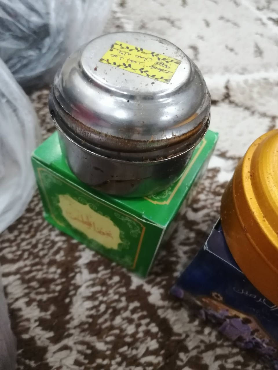 بنات بخور يخبل ريحتو  شي خيالي وانواع اي نوع سعرو ٥ توصيل ٣ الكميه محدوده جدا


**إذا كنت صاحب هذا الإعلان وتريد حذفه لأي سبب، رجاءا أرسل رسالة إلى الدعم الفني**