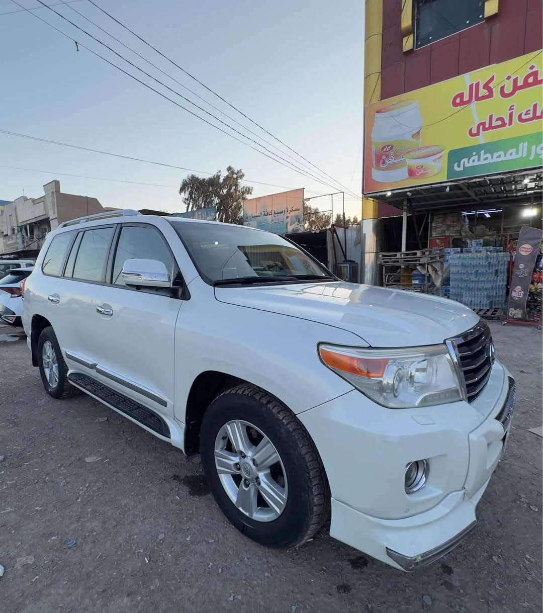 السلام عليكم  
لاندكروز 2015 🚘
6 سلندر رقم بغداد  مشروع وطني 
ماشيه ١36 الف كيلو 
اللون ابيض صدفي
سلايت روف 
فور ويل 
ابواب بصمتين
كشنات جلد 
كشن كهرباء 3دكم
اشاير مري
جام اوتو
لايت زنون 
تبريد ثلاث قطع 
ثلاجه
‏‎تحكم استيرن
تشغيل عن بعد 
(( الجاملغ اليمنه مبدل اصلي والدعاميه ))
مواصفاته معروفه  
السعر 42 الف
السيارة جديدة بمعنا الكلمة 🔥
مكان السيارة :بغداد /الغزالية 🏡
للاستفسار ***********  بي واتساب بغداد, العراق
