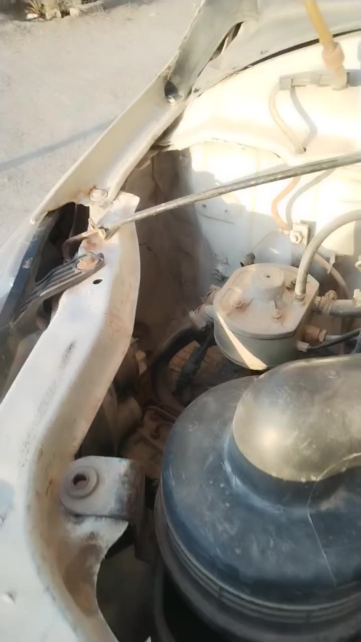 للبيع او مراوس ب شيري عاليه
فتون موديل ٢٠١٤ رقم ميسان سيارة جاهزه من كل شي مابيها نقص فقط تبريد سيارة نضيفه لون ابيض ١١راكب بيها منضومه غاز يعني تنسه صرف اقتصادية حيل تفويله مالتها ١١ الف بيها ضربه بل جاملغ الأمامي عكس سايق وتكمه رايدها ب ٦٥ بيها مجال
سيارة رقم انكليزي مصفره هيئه و ضريبه وكل شي ماعليها سنويه تنتهي ٢٨ باسمي تحويل مباشر 
مكان السيارة الرمادي
رقم هاتف وات ساب
***********
