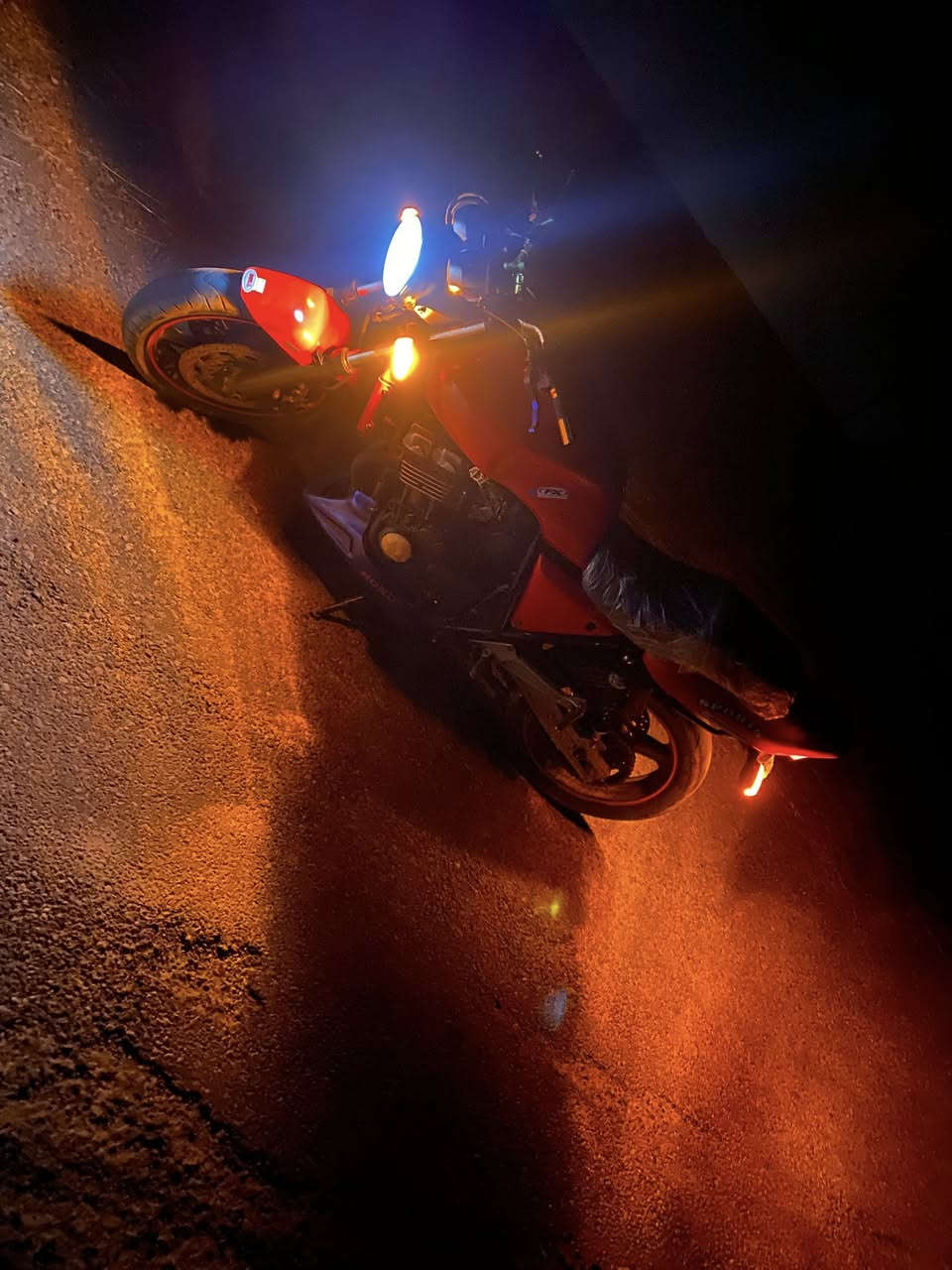 شباب هاذا لبيع سعر مناسب جدن  سيبي ٤٠٠ جيل اول ١٦ ولف حلال درجولا عندو عطل بل كابريتر  فقط مكان محافضت دهوك


**إذا كنت صاحب هذا الإعلان وتريد حذفه لأي سبب، رجاءا أرسل رسالة إلى الدعم الفني**