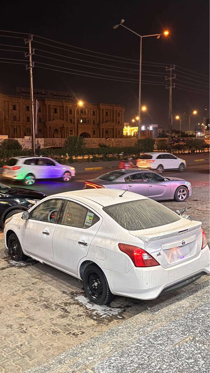 سلام عليكم اخوان الي يشوفه غاليه علي رجاً لا يتصل ولا يتعب روحه
نيسان صني 2019 هندي بليته زركه كفاله عدا بارد اربع اصابع بطرف باب السايق 
كير مكينه حداده تخم تاير تبريد تدفئه كله كارتون سياره جديده وستخدام شخصي رقم اربيل سنويه منتهيه تحويل وكاله حاضر 
سعر110وبيها مجال بسيط كلش كلش
مكان سياره بصرة دور النفط
اتصال***********
واتساب*********** البصرة, العراق
