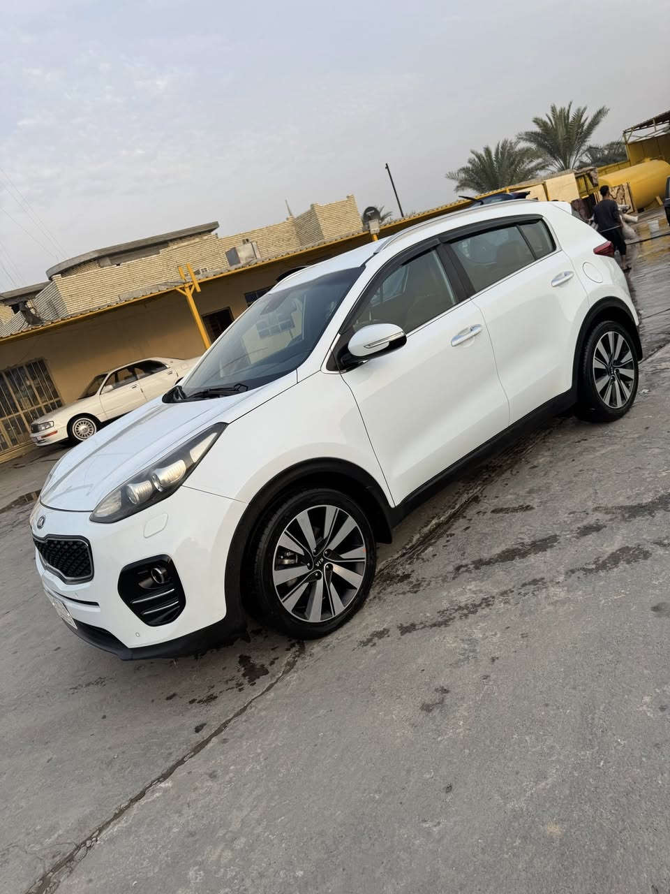 السلام عليكم 
للبيع كيا سبورتج خليجي موديل 2017
مواصفات عادية وداخل حمصي، السيارة 
نظيفة وجاهزة بدون ماتصرف شي 
ماشية 136 ألف كم.
كير ومكينة مكفولات، ومكفولة من الصبغ.
بيها فقط بارد خفيف بقبغ بالجنطة.
وبيها سونار 

💰 السعر: 17,500 دولار وبيها مجال

📍 المكان: صلاح الدين / بلد
📞 الهاتف: *********** 🚗
