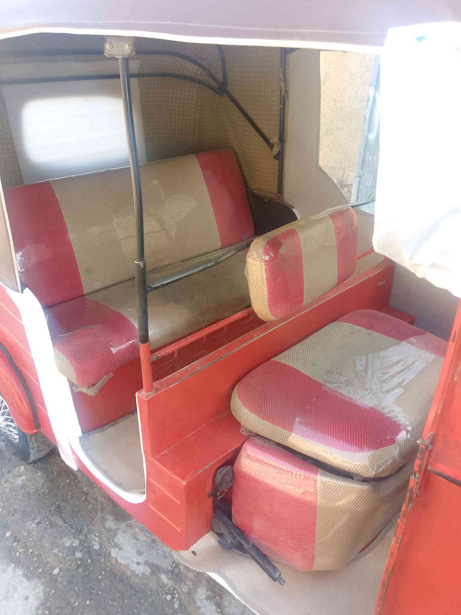 سلام عليكم تكتك١٨ رقم وسنويه تحويل ثاني يوم  بلاديه بدون صبغ محرك واكسل خير من الله تراي زيرو السعر ٤٦٠٠ بيهه مجال مكاني بغداد هاتف ***********
