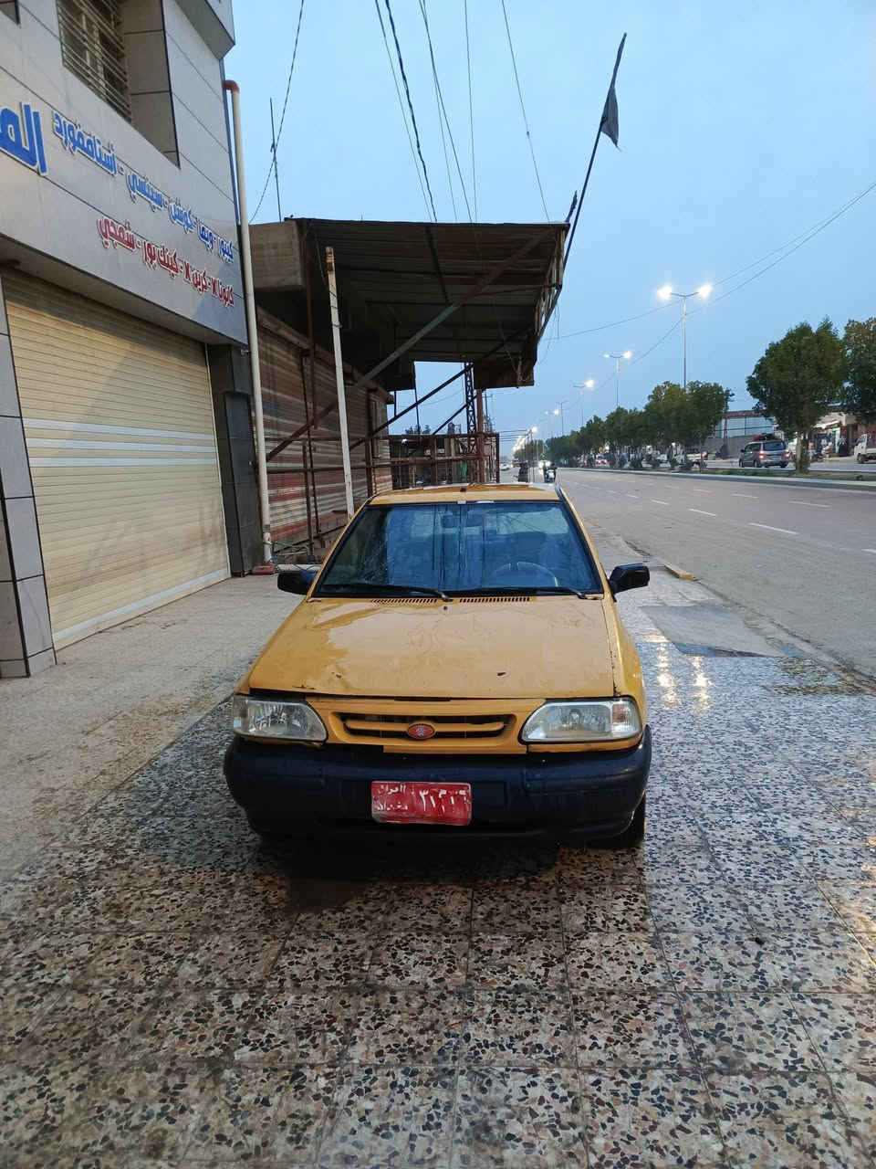 سلام عليكم سياره سايبه البيع مكينه ستوني شاده كير عدي تفلت نمره الخامس ورابع سياره  صدر جديد   صوليه  سعر 10 وراق ***********
