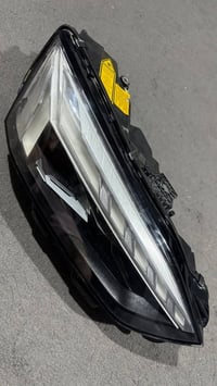 لايت اودي A5 حديث جهة اليمين اصلي مو تجاري للبيع بسعر مناسب 0780187715...