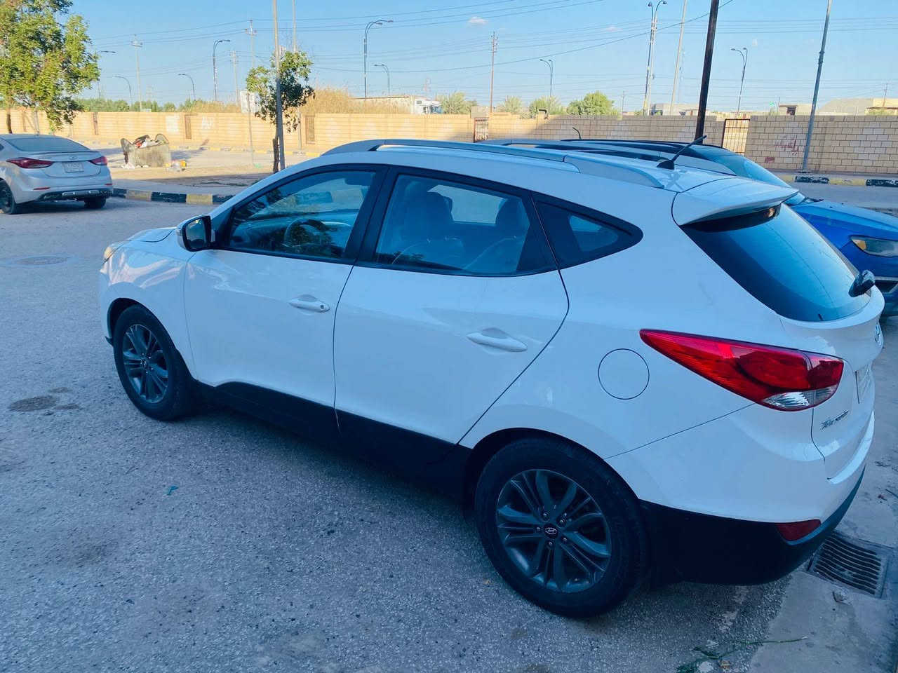 سلام عليكم للبيع توسان خليجي موديل ٢٠١٤ رقم بابل بيها صبغ والسونار منشور سيارة جاهزه السعر ١١٥ نهايته اتصال ***********
