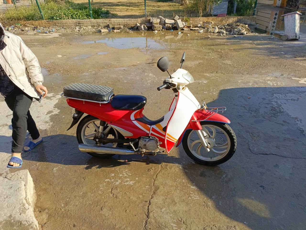 السلام عليكم سرفيز للبيع سعر 700 وبي مجال شي قليل ***********
