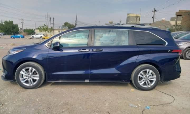 السلام عليكم للبيع فقط تويوتا سينا هايبرد وارد امريكي موديل 2024 محرك 2500 حادثها موضح بالصوره مجرد بارد بالبنيد بدون صبغ بدون ايرباك بدون تبديل السعر 330  للاستفسار ***********
