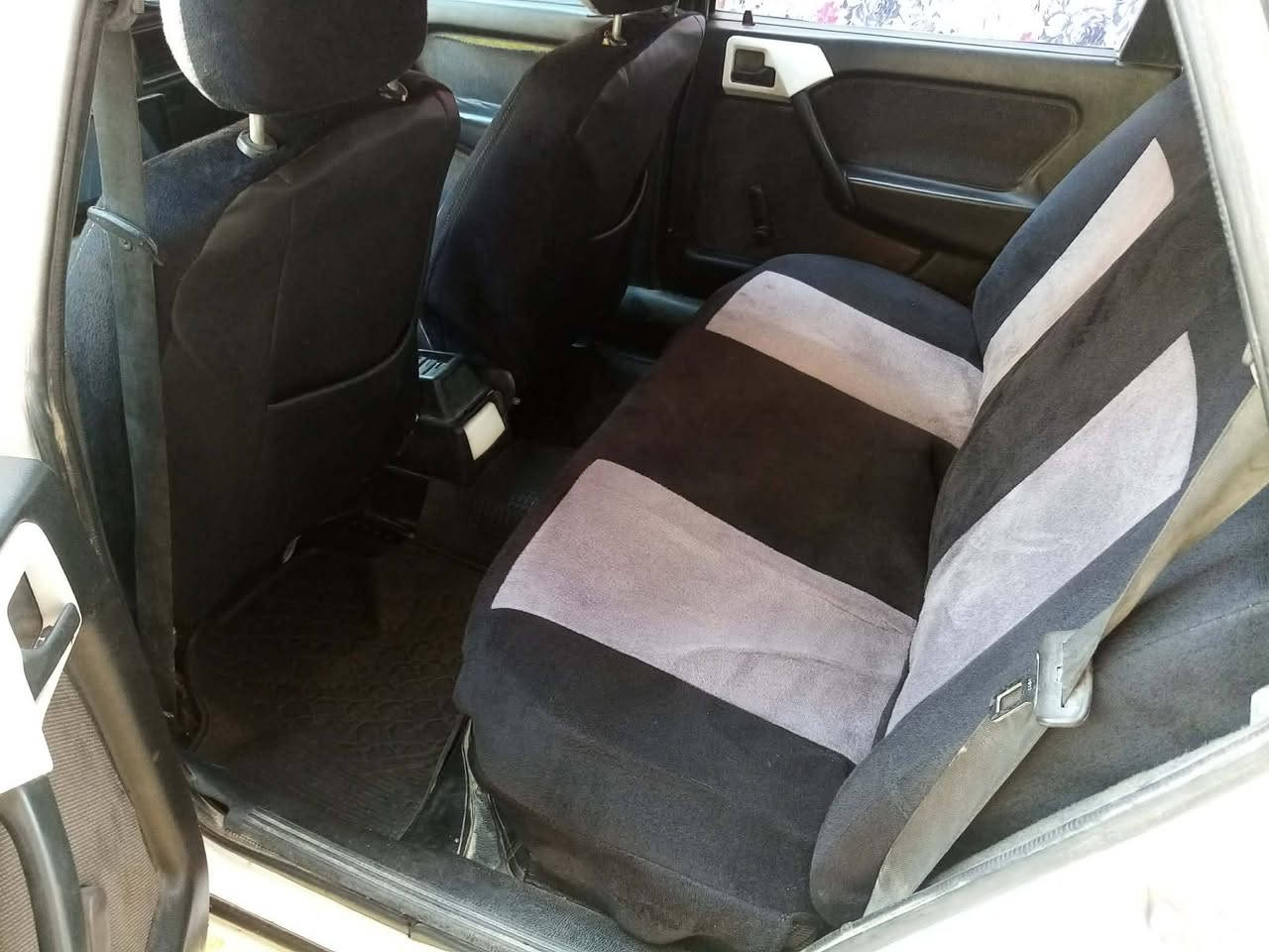 فكترا موديل 92 حجم 18 مكينه وكير شرط سنويه 29

 طخم حداديه جديد وايرمنيه كلها شغاله  السعر 42 وبيها مجال

***********
