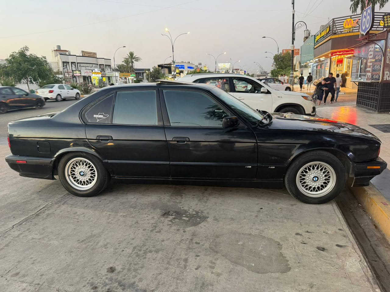 سلام عليكم بي ام موديل 91 حجم 25 محرك 28 بومه لاصرف لابخار رقم اربيل سنويه منتهيه بال 20 شرط التحويل كهربائيات كله شغاله بجم عريض 95 سياره مابي اي نقص اربع تايرات وياله خليه بالجيس صدر امامي خلفي كير محرك كله بالشرط مابي اي نقص شغل واطلع مكاني كركوك رقمي *********** ملاحظه بيع او مراوس السعر 38ورقه وبي مجال رجائن مو شراي لادوخني وكلشي موجود بالسوك تحياتي
