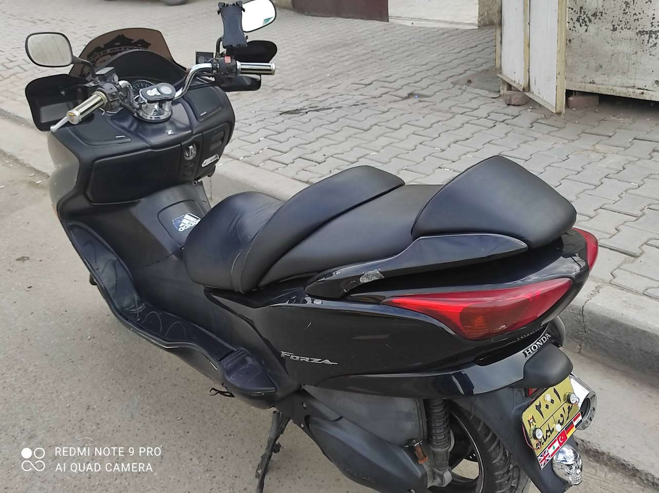 سلام عليكم دراجه 80 عميه بلاد نضيفه شغاله كله مكاني زعفرانيه *********** سعر واحد 200 وبيه مجال
