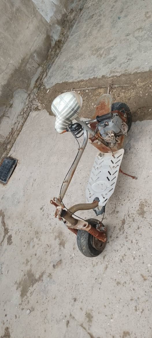 السلام عليكم 
دراجه تحوير للبيع 
نقصه واير مال هندر بس
مكاني بغداد مقابل دائره مرور الحسينيه 
السعر20وبيه مجال 
***********
