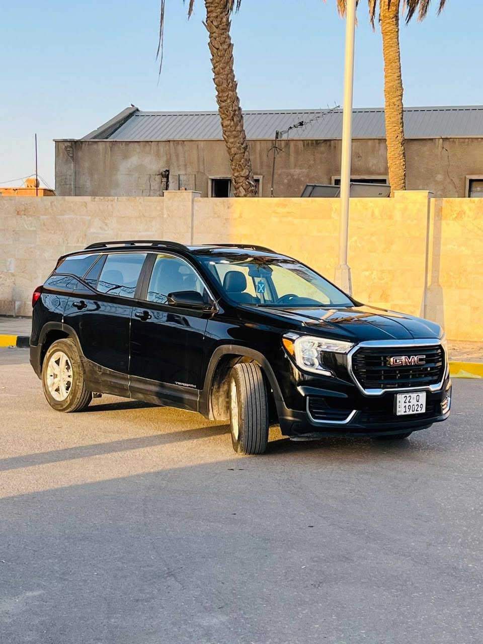 3GKALMEG8RL349761 رقم الشاصي
بيع مستعجل
ملاحظة : جميع صور الحادث في الصور 
GMC  TERAN 2024 
فول عدى الفتحه 
بدون ايرباك
جي ام سي تيران 2024  
الحادث /  بدون تبديل ايشي  السياره ليبل واحد فقط صبغ جاملغ خلفي + بارد الحافة السفلى باب خلفي عكس السايق 
المواصفات
1-اللون اسود
2-فئهSLE 
3-ويل حجم 18
4-فور ويل 
5-بصمة أبواب مع بصمة تشغيل 
6-ويل كب 
7-كشنات مخمل / حضن رياضي
8-كشنات هيتر  كامل
9-تبريد أمامي خلفي 
10-شاشه كبيره 
11-رادار امامي مانع تصادم 
12-تحديد مسار 
13-كشاف ضباب 
14-وقوف ذاتي
15-كامره خلفيه 
صندوق كهرباء
تحكم كشنات كهرباء
هاند بريك بصمه
16-ماشيه 30000kl
17-محرك 1500T تيربو 
وباقي المواصفات المعروفة
سعر : 174 وبيها مجال ان شاء الله 
العنوان - بصرة 
*********** - ***********
