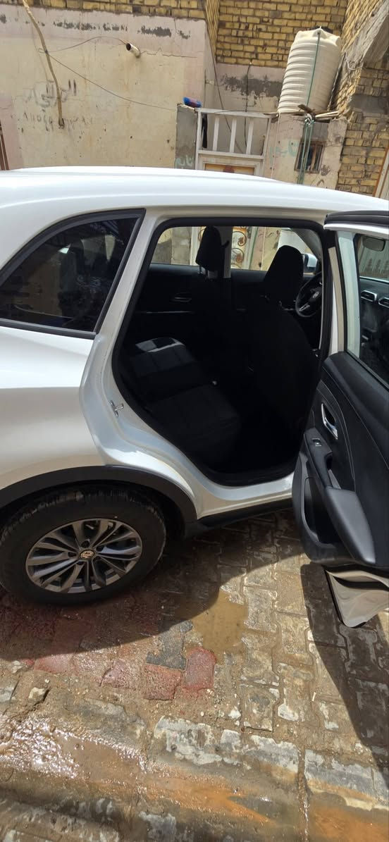 سياره mg zs موديل2025السياره كفاله عامه ماشيه فقط1000بعدهي عل وضع الشركه سياره فول مواصفات ما عده الفتحه للاستفسار عن السعر  الاتصال عل ***********
